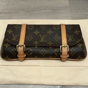 LOUIS VUITTON MARELLE Pochette belt Bag with removable belt. Pouch included